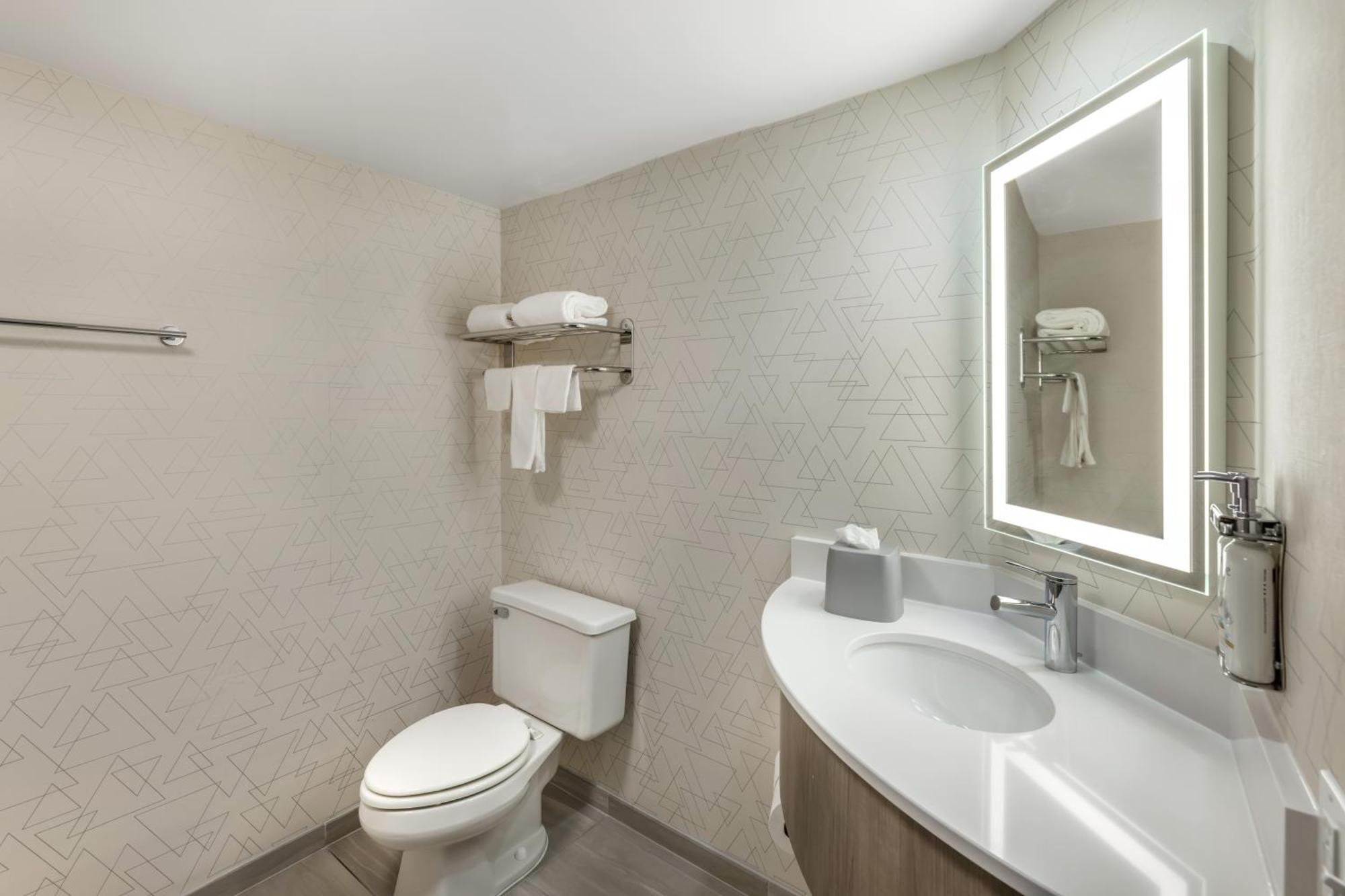 Express By Ihg 2*